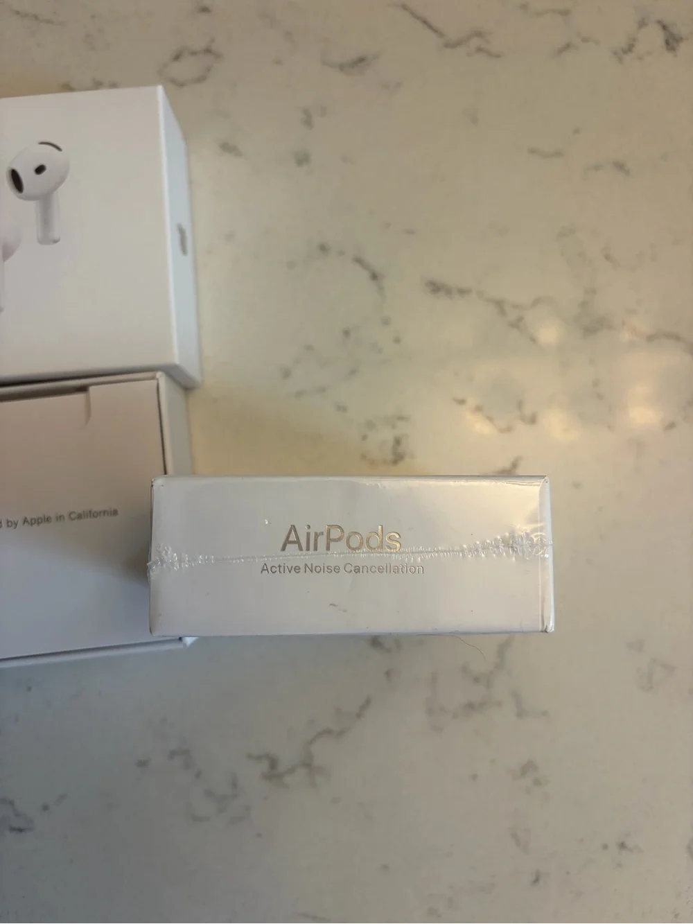 AirPods gen 4s never used comes with every thing (ONE DAY SHIPPING)